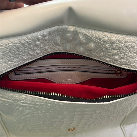 White Textured Backpack - Picture 4 of 4